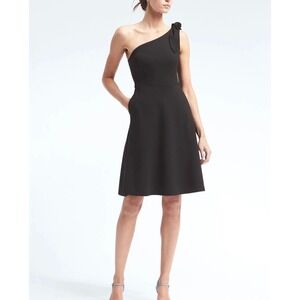 Banana Republic One Shoulder Ponte Knit Fit & Flare Dress 4 Black NWT Side Zip